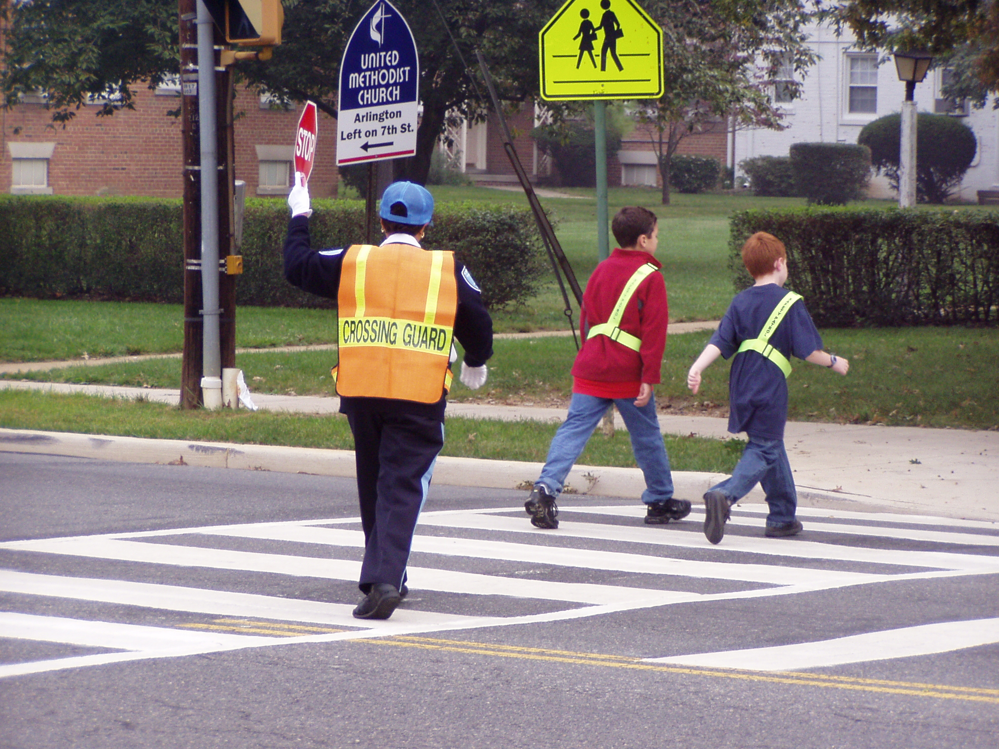 School crossing. Crossing Guard. The Crossing. School Crossing Guard перевод.